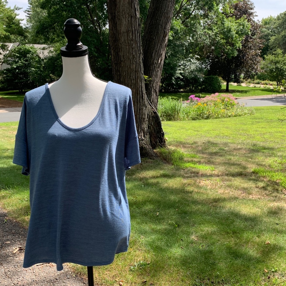 2 FOR $20 NWT Banana Republic deep v-neck short sleeve tunic